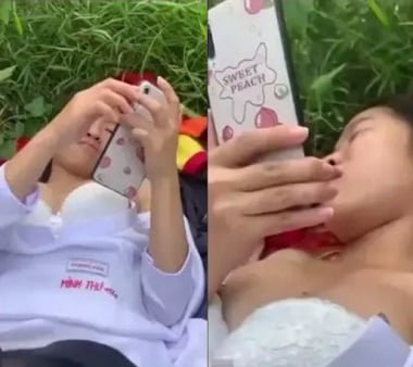 Rủ bỏ cô học sinh mới vào giường